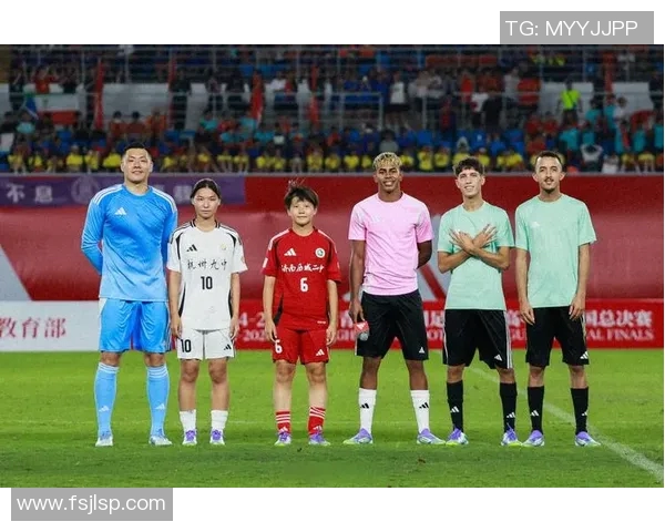 足球明星背后的故事与球衣号码的传奇意义探秘